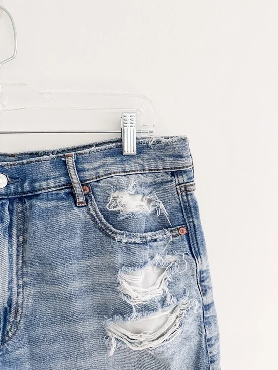 American Eagle Relaxed Denim Shorts Distressed Cutoff & Cuffed Shorts Size 12 - Picture 2 of 6